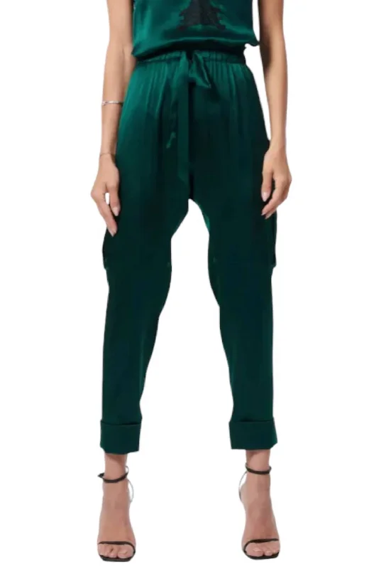 Carmen Cargo Classic Pants In Pine